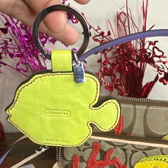 y2k COACH Limited Ed Signature Fish Demi Mini Bag Wristlet Bag Charm - Picture 12 of 13